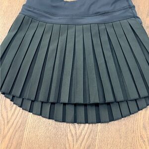 Elegant Black Pleated Skirt